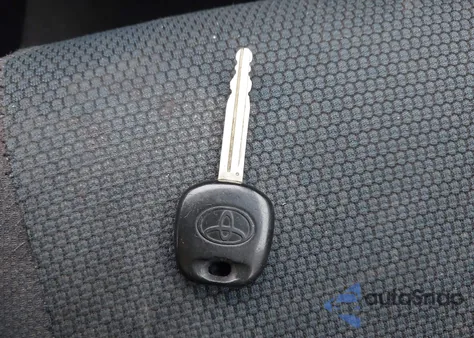 2005 Toyota Matrix Xr from USA, damaged, VIN 2T1KR32E25C420395